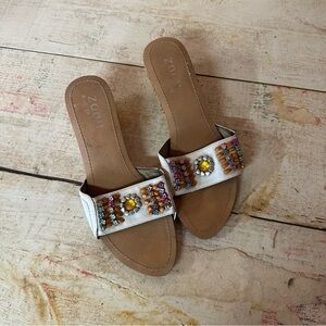 Zoom Women's Beaded Sandals - White and Tan